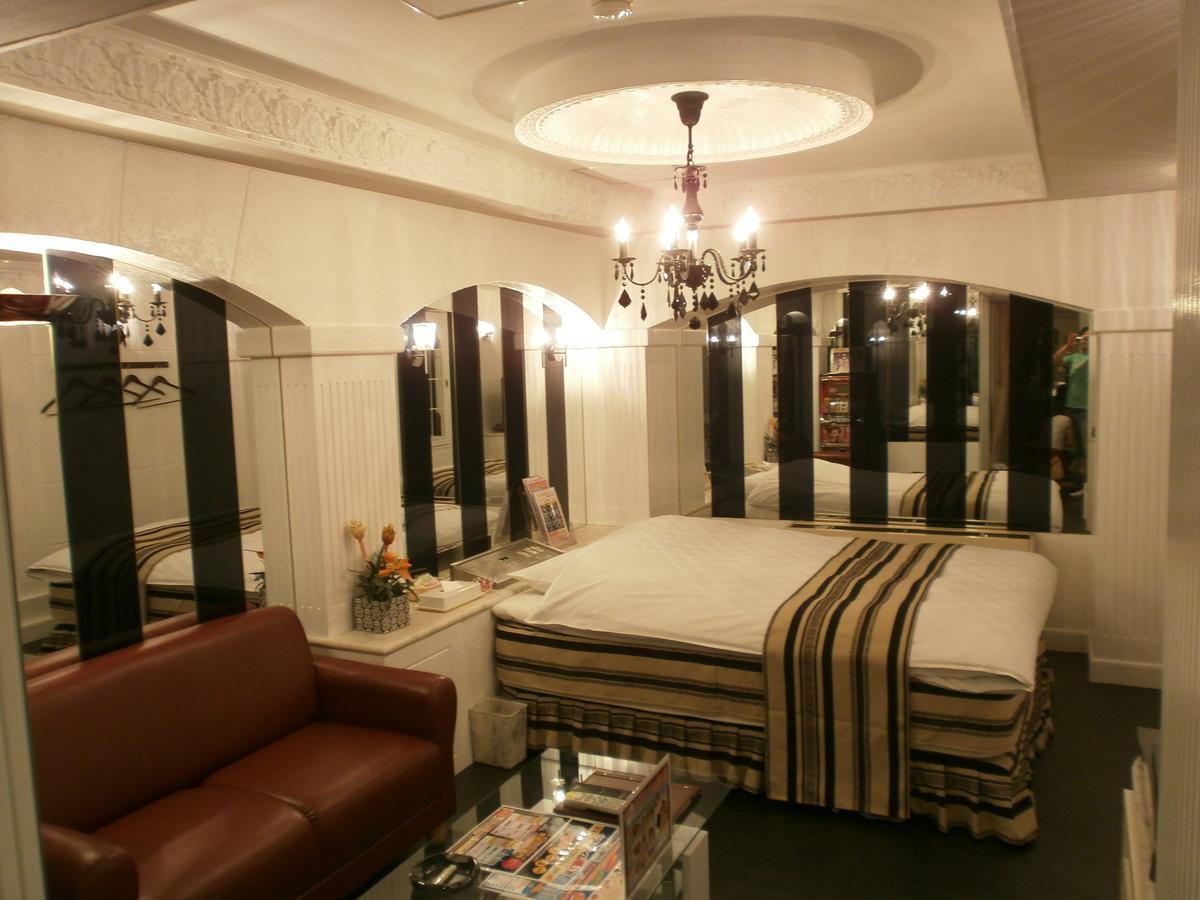 Hotel Piatt (Adults Only) Наґоя Екстер'єр фото